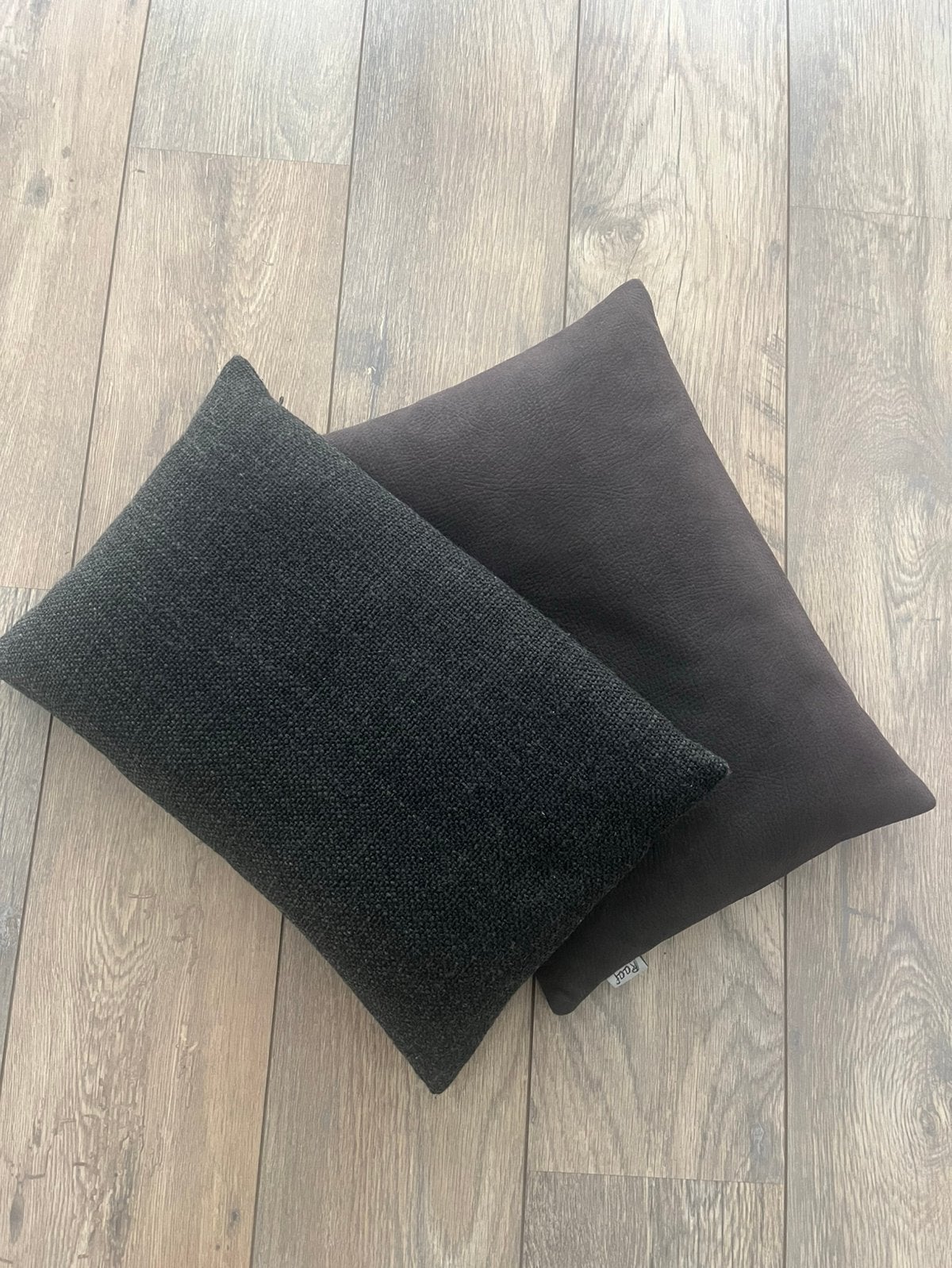 RAAF kussens, Huis en Inrichting, Woonaccessoires | Kussens, Overige merken, Zwart, Ophalen of Verzenden, Zo goed als nieuw