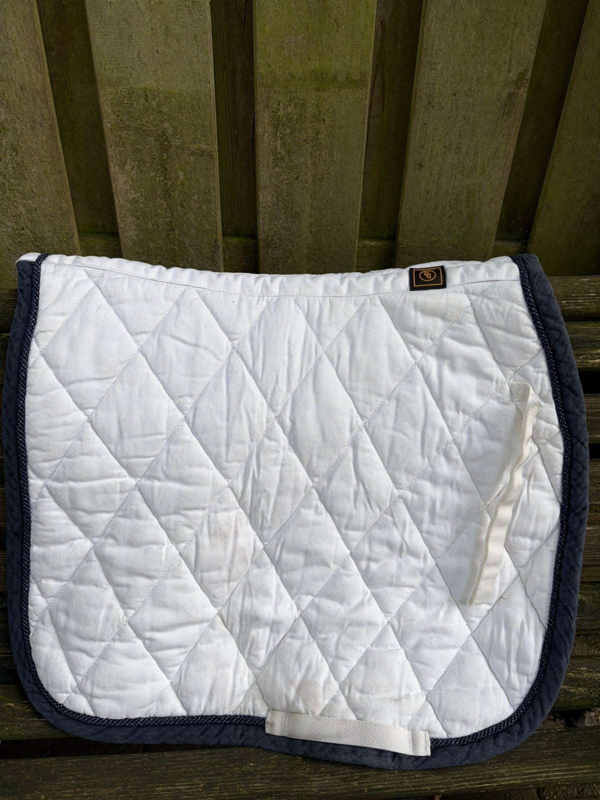 Wit dekje met blauw randje BR, Dieren en Toebehoren, Full (L), Dressuurdekje, Verzenden, Gebruikt