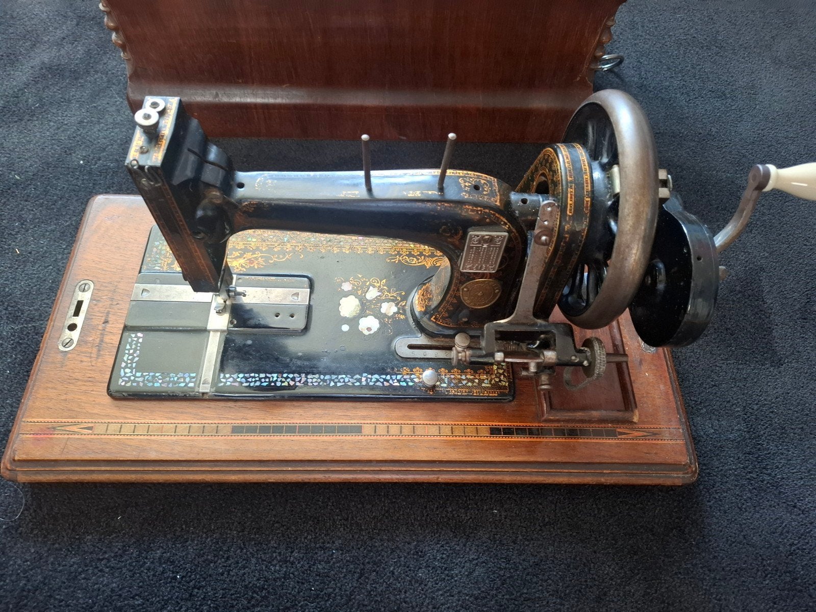 Antieke Gritzner handnaaimachine 1895, parelmoer inlegwerkr, Ophalen