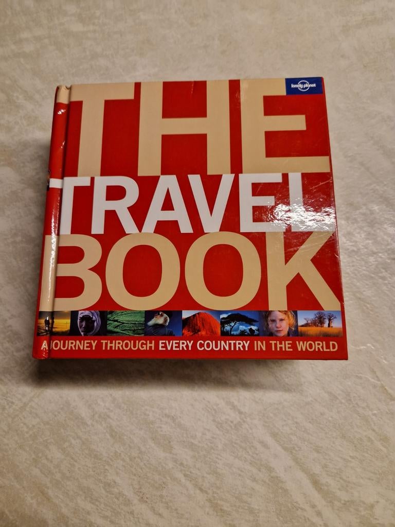 Lonely Planet - The travel book (hardcover) - 2008, Lonely Planet, Ophalen of Verzenden, Zo goed als nieuw, Reisgids of -boek