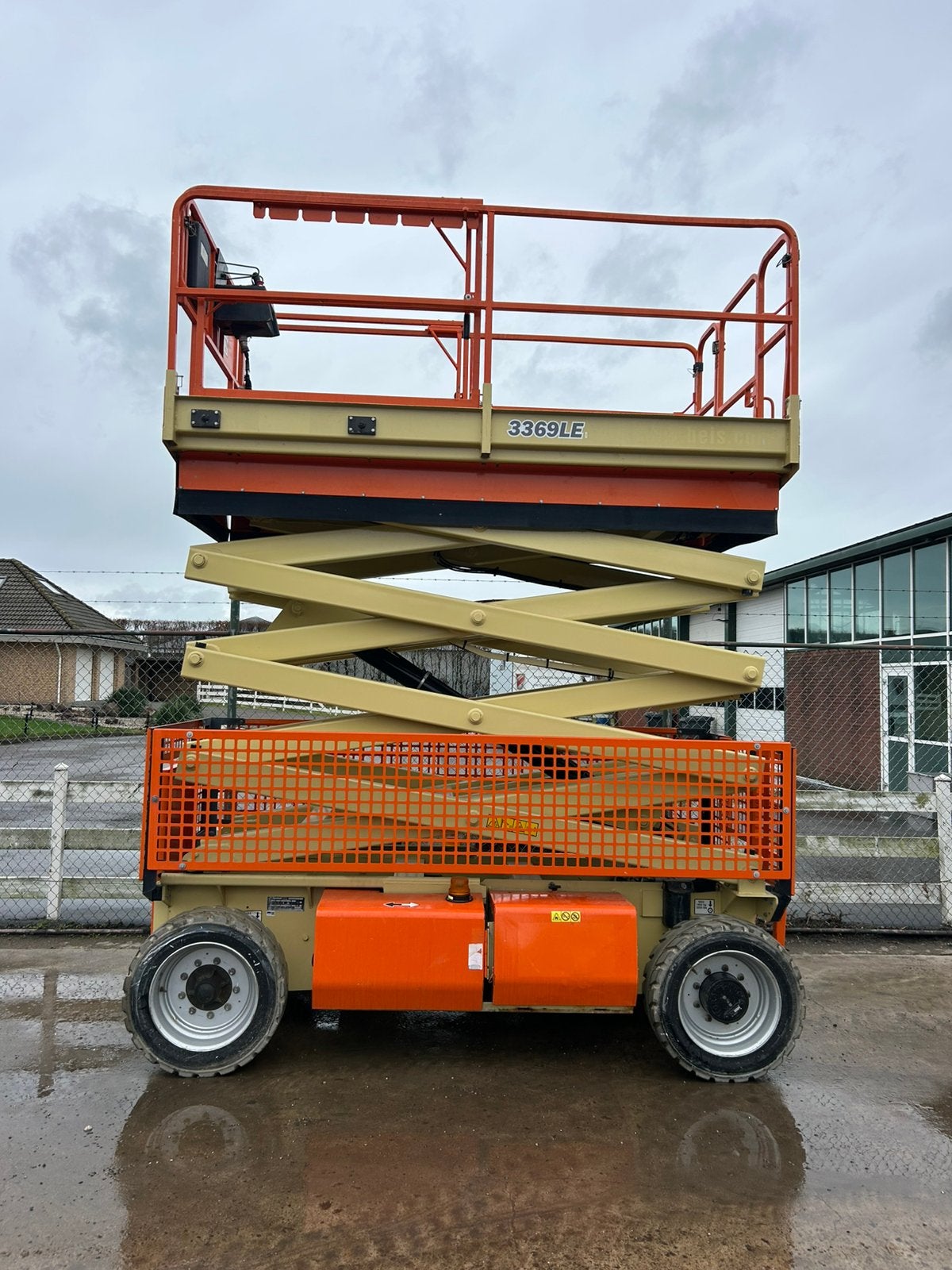 Jlg 3369le schaarhoogwerker nieuwe keuring, Ophalen of Verzenden