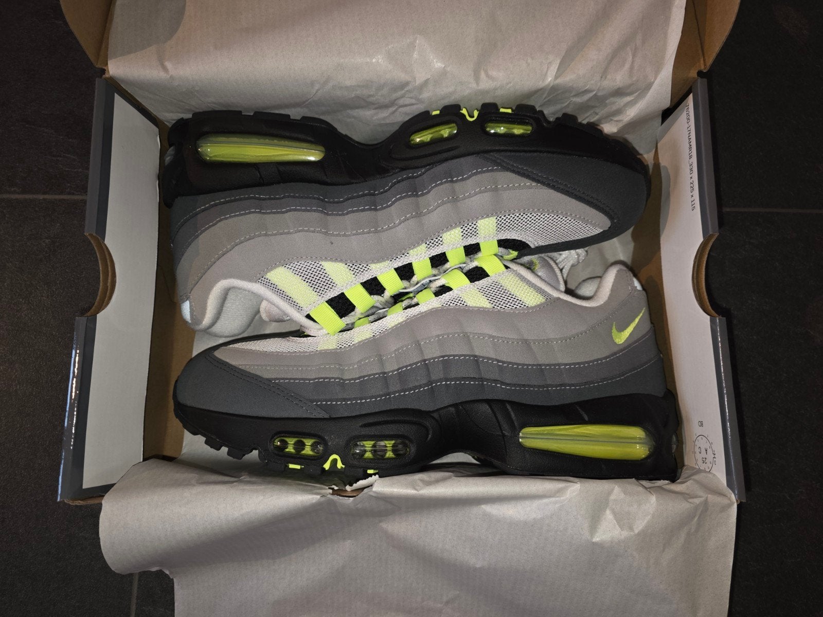Nike Air Max 95 Neon Big Bubble 44.5 – DS / Nieuw – OG Color, Ophalen of Verzenden, Nieuw, Overige kleuren
