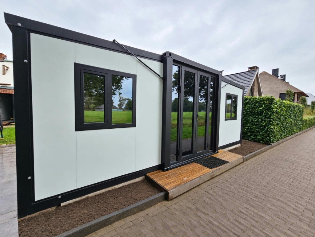 Woonunits/mantelzorgwoning  74m2, Zakelijke goederen, Ophalen