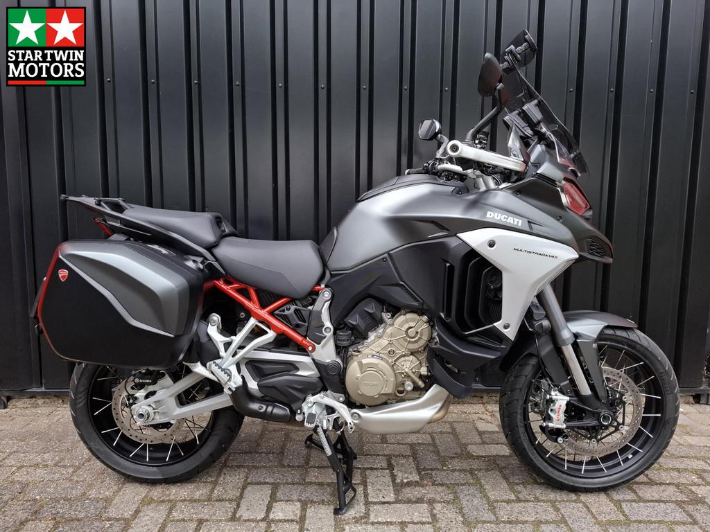 Ducati Multistrada V4 S Travel en Radar, Motoren, Motoren | Ducati, Info@ducati.com, Ducati North Europe B.V., Maanweg 174
2516 AB  Den Haag, NL