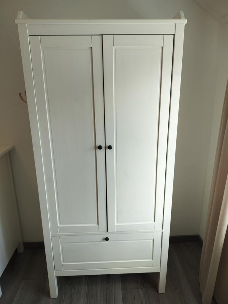 Witte kledingkast en bijpassende witte ladekast, Gebruikt, Modern, Scandinavisch, 50 tot 100 cm, 150 tot 200 cm