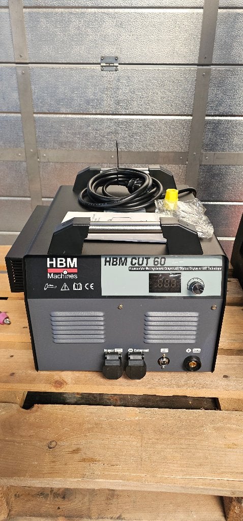 HBM CUT 60 Plasmasnijder met Compressor 230 Volt - Zwart