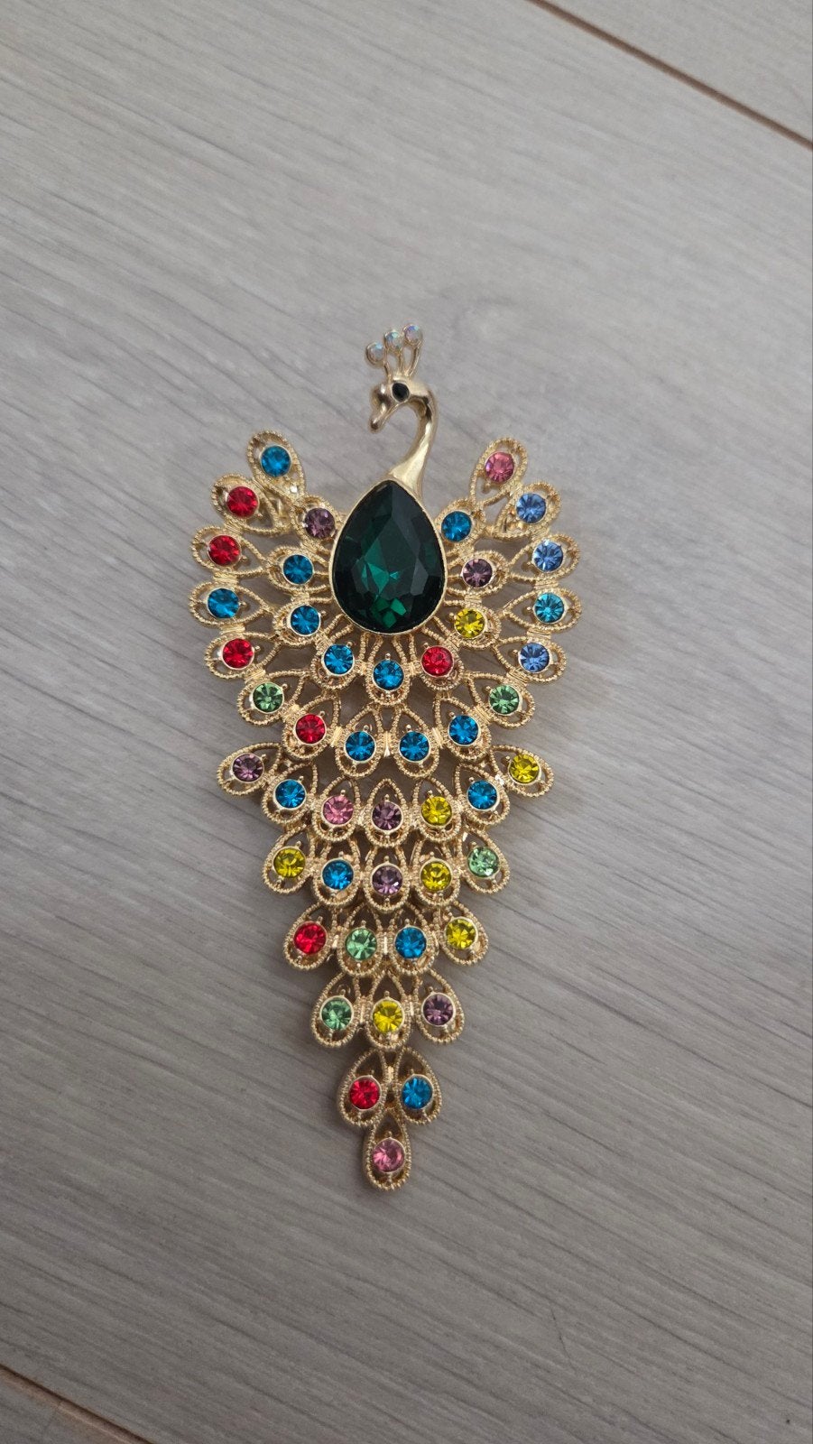 Pauw Broche met Kleurrijke Strass Kristallen, 10 cm of meer, Overige materialen, Overige kleuren, Met kristal