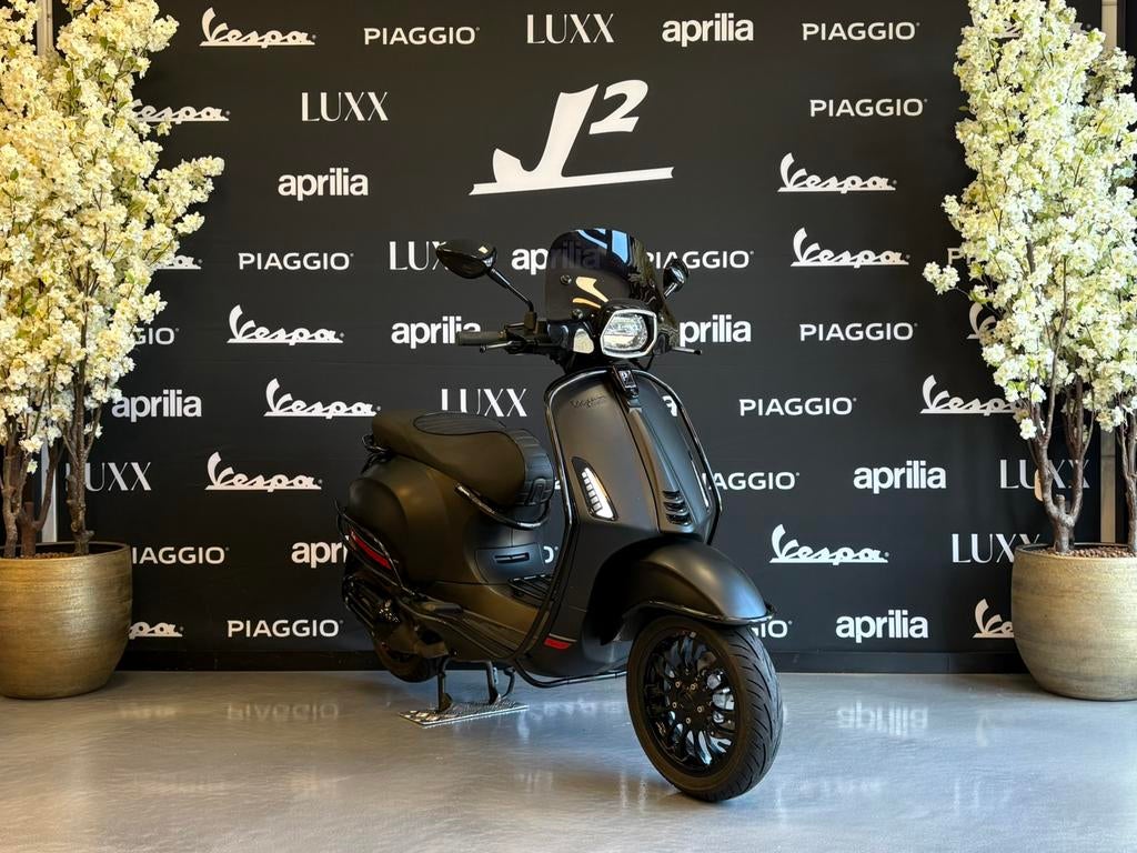 Vespa Sprint | Mat Zwart | Brom | 2021 | 9751 km