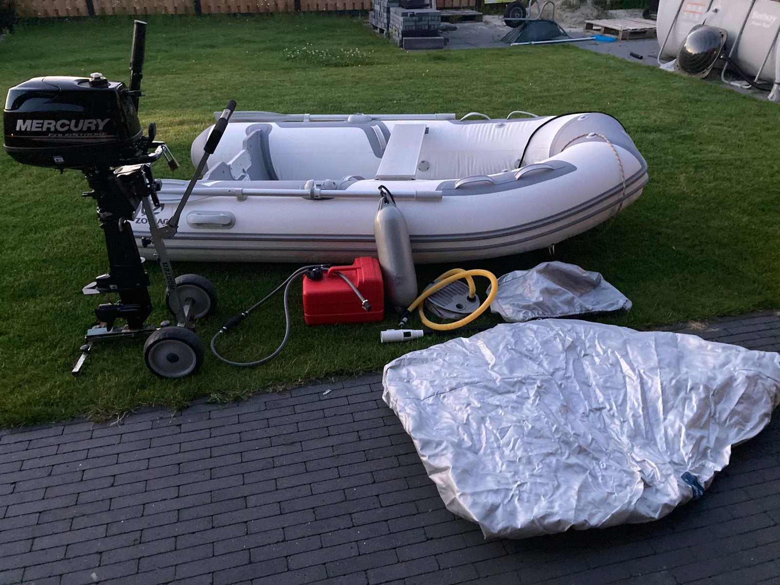 Zodiac Cadet 270 Alu met Mercury 4PK en Rooteq trolley, Watersport en Boten, Rubberboten, Aluminium, Ophalen, Afdekzeil, Zodiac