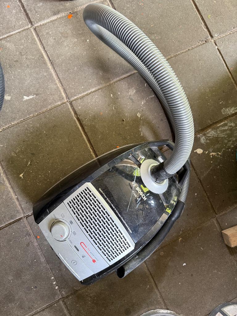 Bosch Stofzuiger, Witgoed en Apparatuur, Stofzuigers, Gebruikt, Bosch, Minder dan 1200 watt, Regelbare zuigkracht