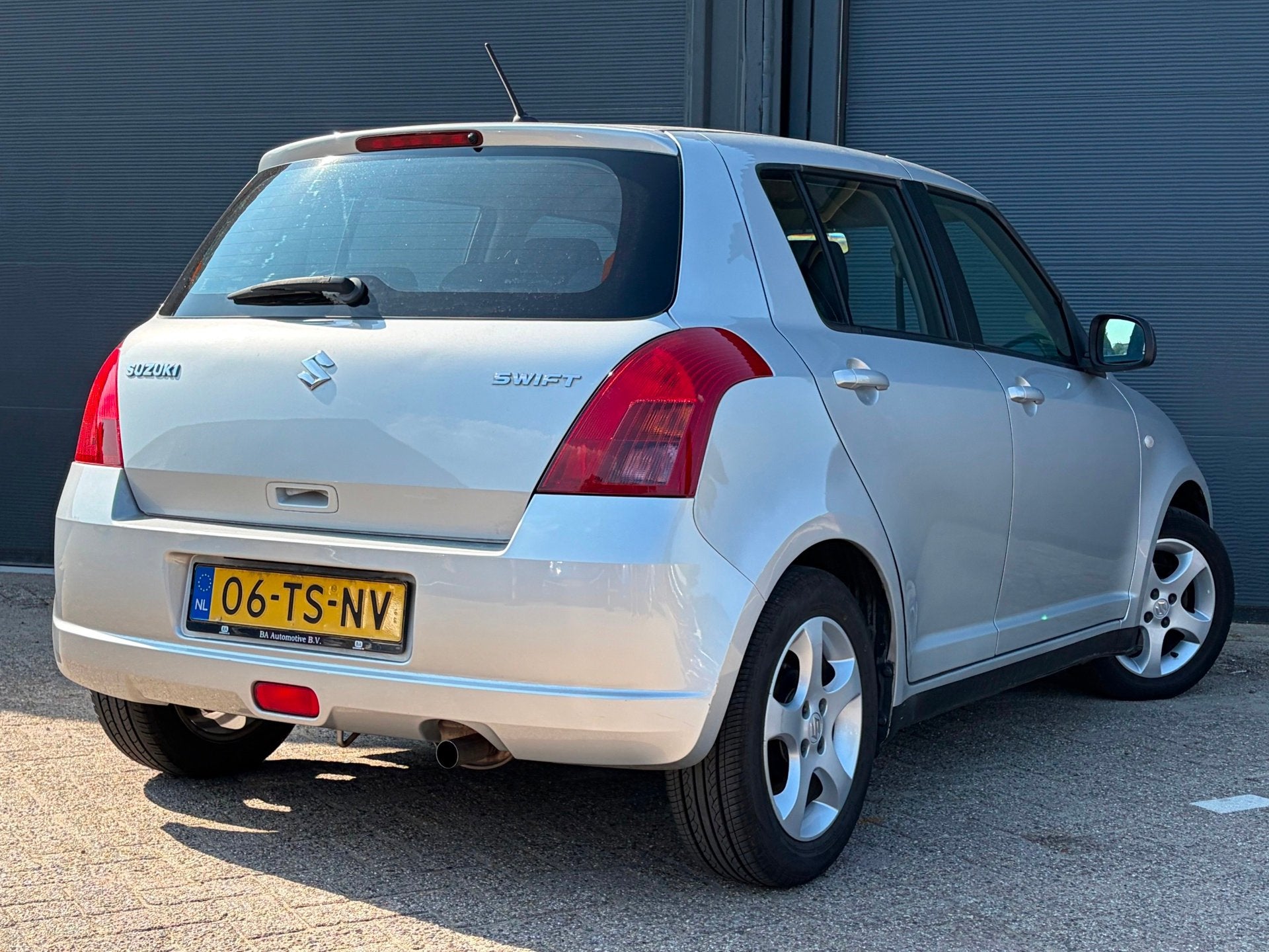 Suzuki Swift 1.3 | Airco | 5 Deurs | Carplay | E-Pakket|, Auto's, Voorwielaandrijving, 965 kg, 400 kg, Swift