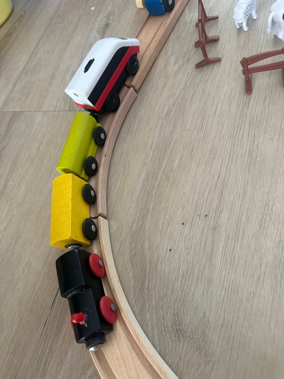 Houten Treinbaan met Boerderij Uitbreiding en Extra's, Ophalen, Gebruikt, Bouwen