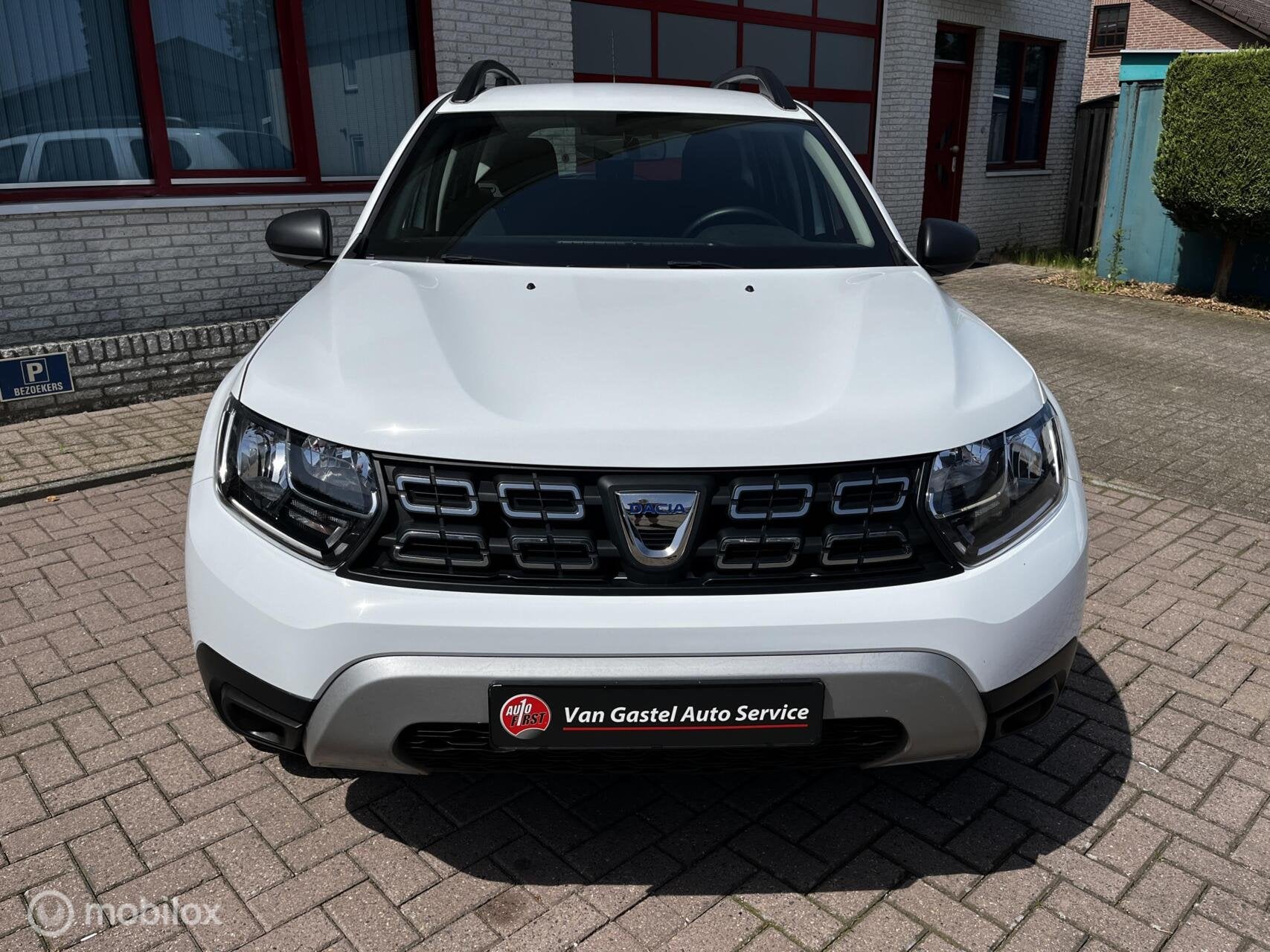 Dacia Duster 1.0 TCe Bi-Fuel Comfort, Gebruikt, Zwart, 4 cilinders, Duster