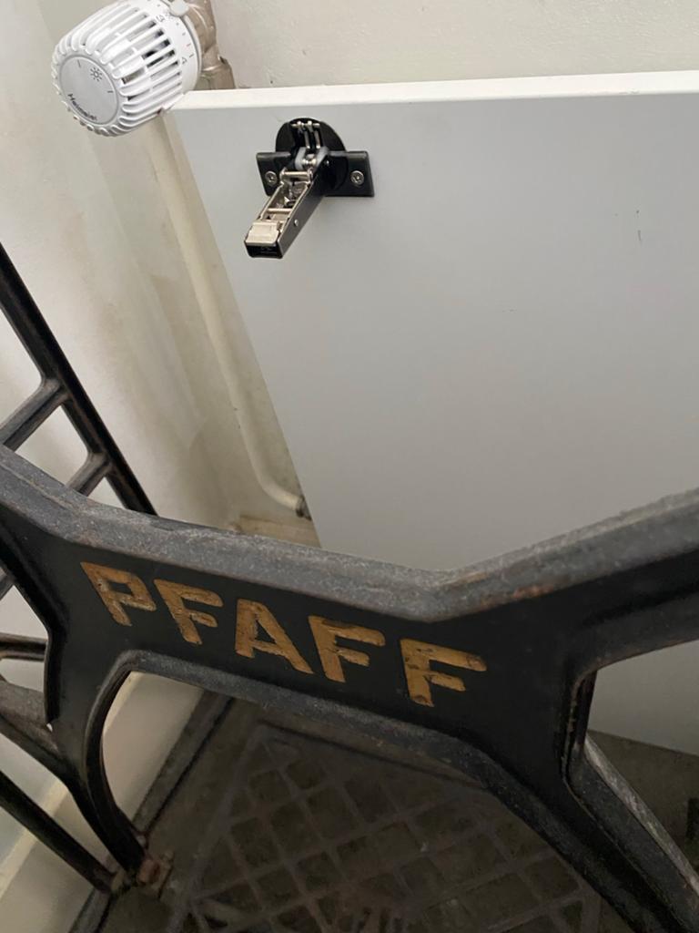 Antiek Pfaff Naaimachine Onderstel - Decoratief, Antiek en Kunst, Antiek | Naaimachines, Ophalen