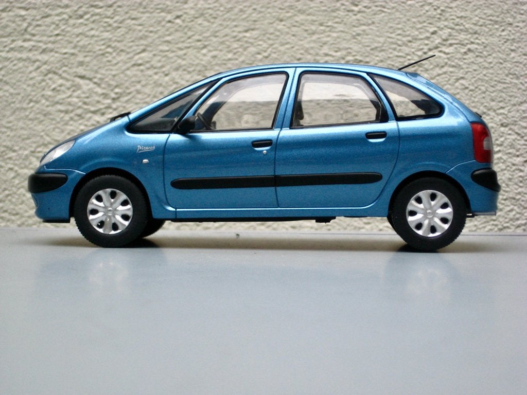 Citroen Xsara Picasso blauw Whitebox 1:24, Ophalen of Verzenden, Nieuw, Auto, Overige merken