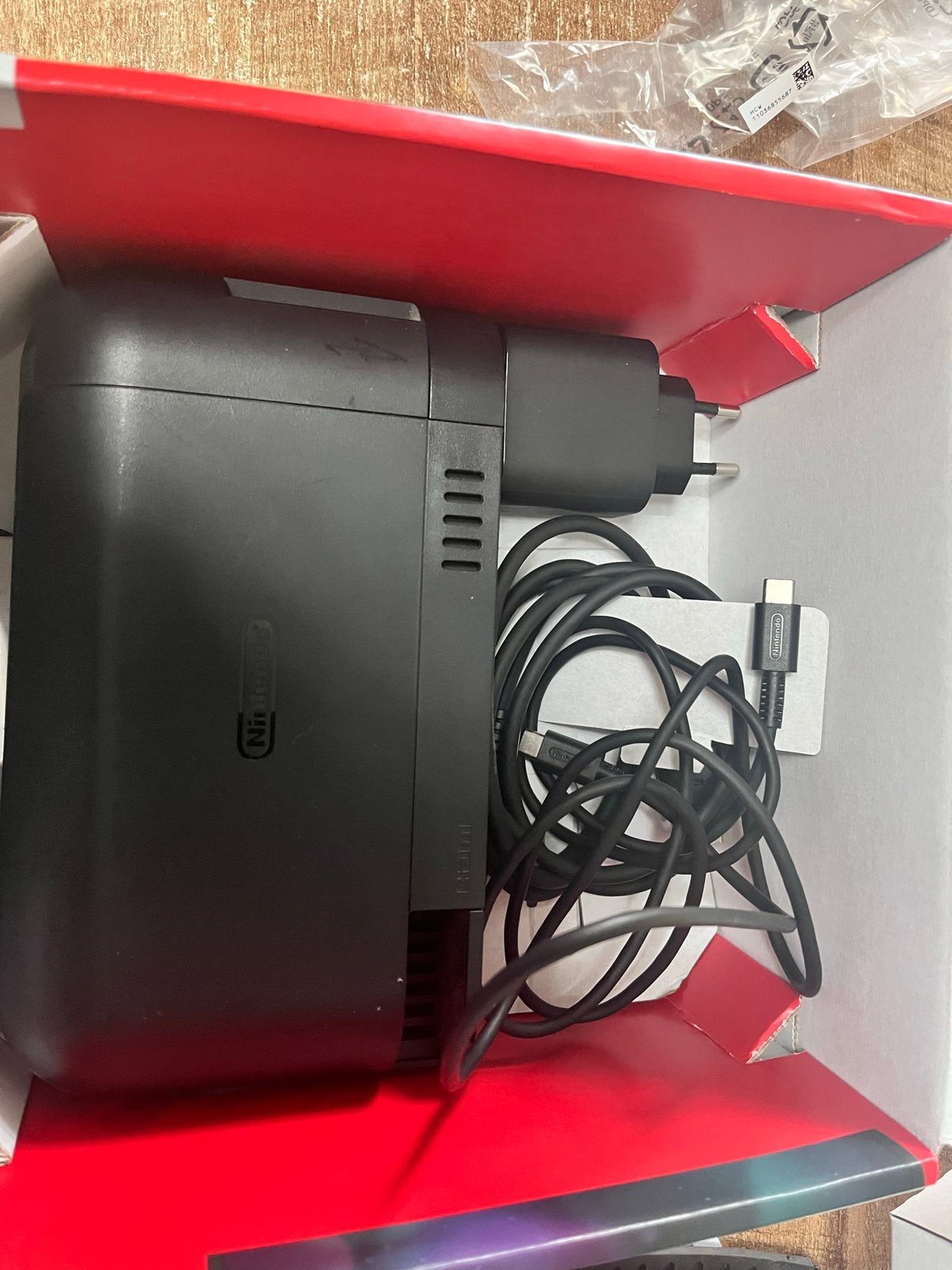 Nintendo Switch OLED excl .Mario Kart World en accessoires, Spelcomputers en Games, Spelcomputers | Nintendo Switch, Switch OLED