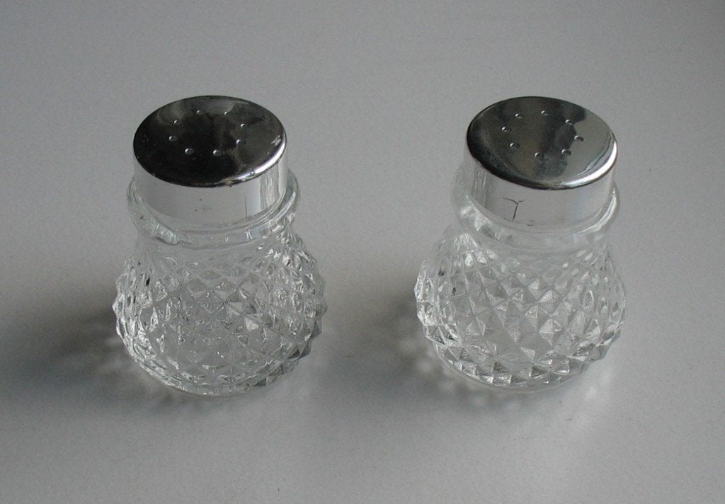 Peper- en zoutstelletje glas, Ophalen of Verzenden, Huis en Inrichting