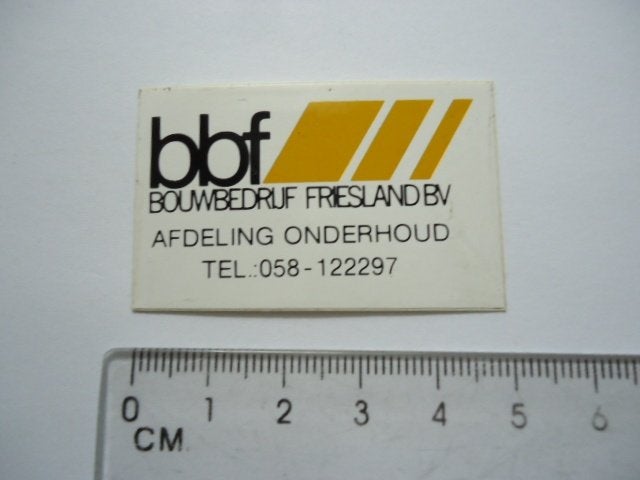 sticker oud BBF Bouwbedrijf Friesland retro leeuwarden vinta, Verzenden, Zo goed als nieuw, Bedrijf of Vereniging