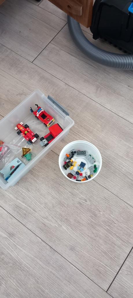 Diverse LEGO voertuigen en minifiguren, Inclusief minifiguren, Gebruikt, Lego, Ophalen of Verzenden