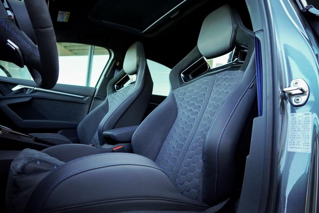 Audi RS3 Limousine 2.5 TFSI quattro / 1 van 300 / Keramisch, Auto's, Automaat, Gebruikt, RS3, 1535 kg