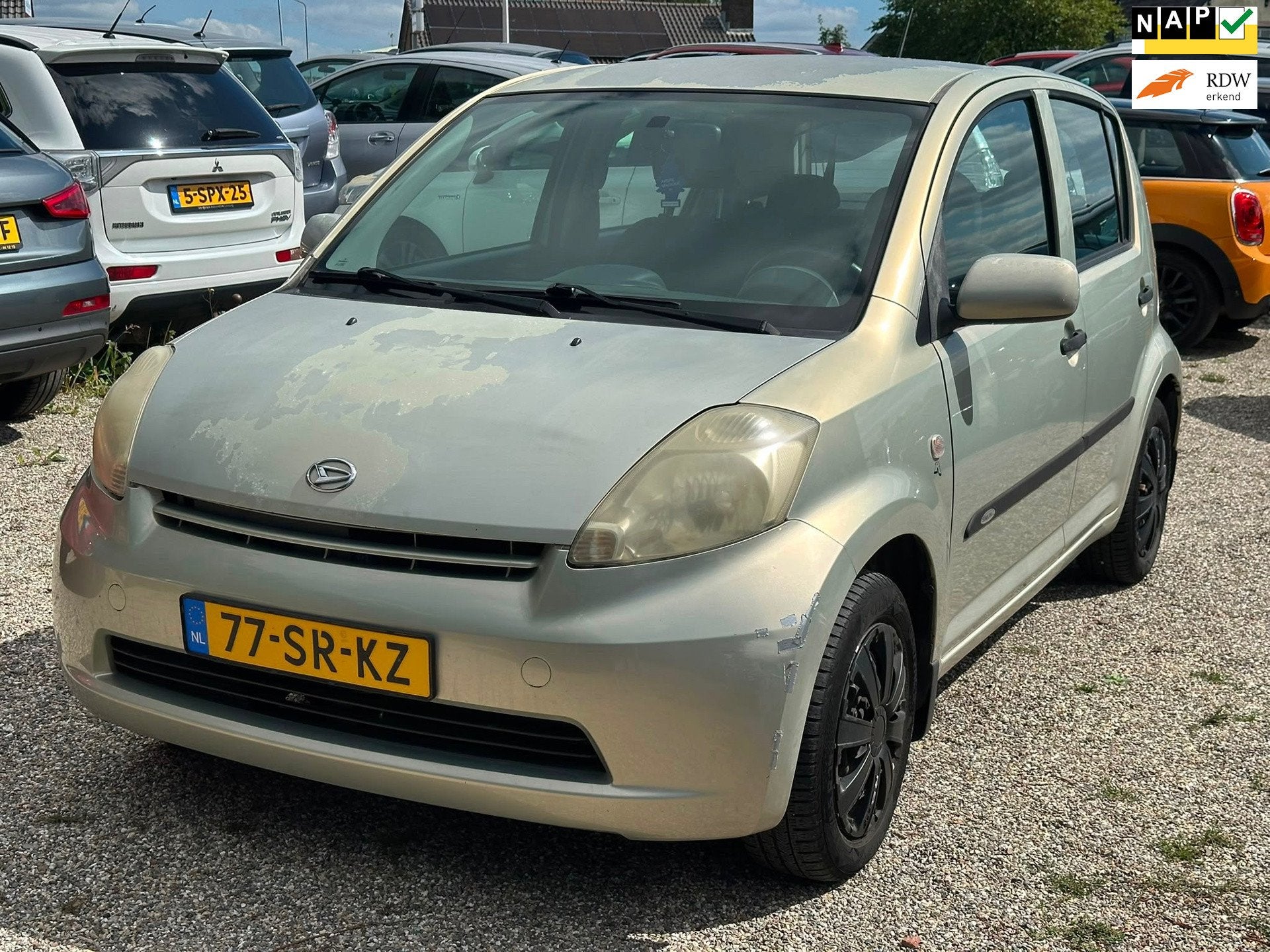 Daihatsu Sirion 2 1.3-16V Comfort Automaat Nieuwe Apk Motori, Auto's, Daihatsu, Gebruikt, 31 €/maand, 4 cilinders, Beige