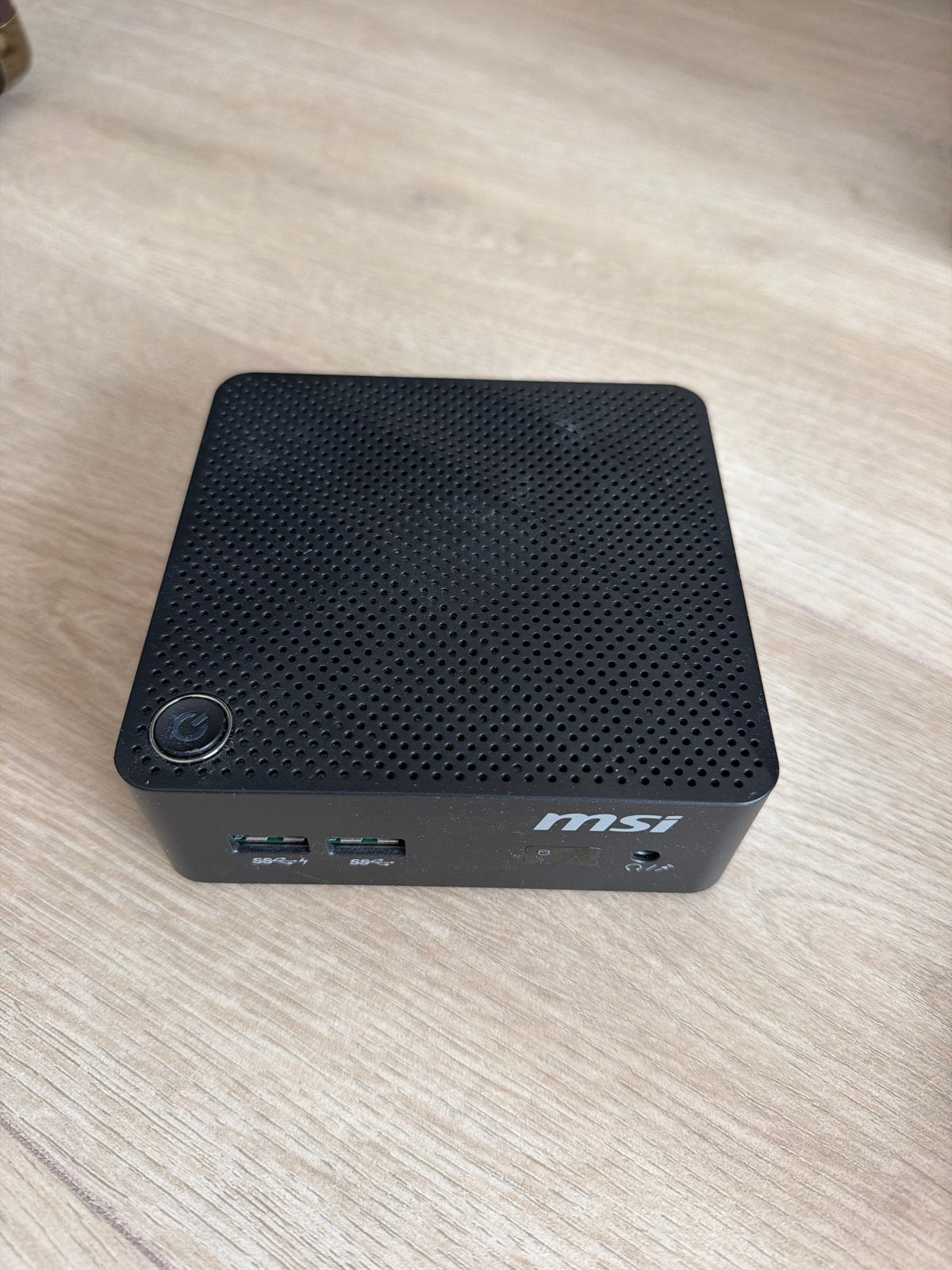 MSI Cubi N 8GL-007WE Mini PC - Compact en Stil, Ophalen, Minder dan 4 GB, Minder dan 2 Ghz, Zo goed als nieuw