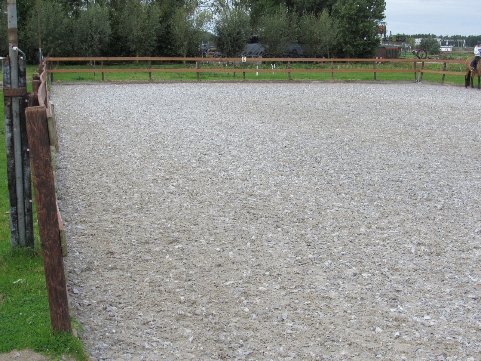 Paardenboxen met uitloop, Stalling