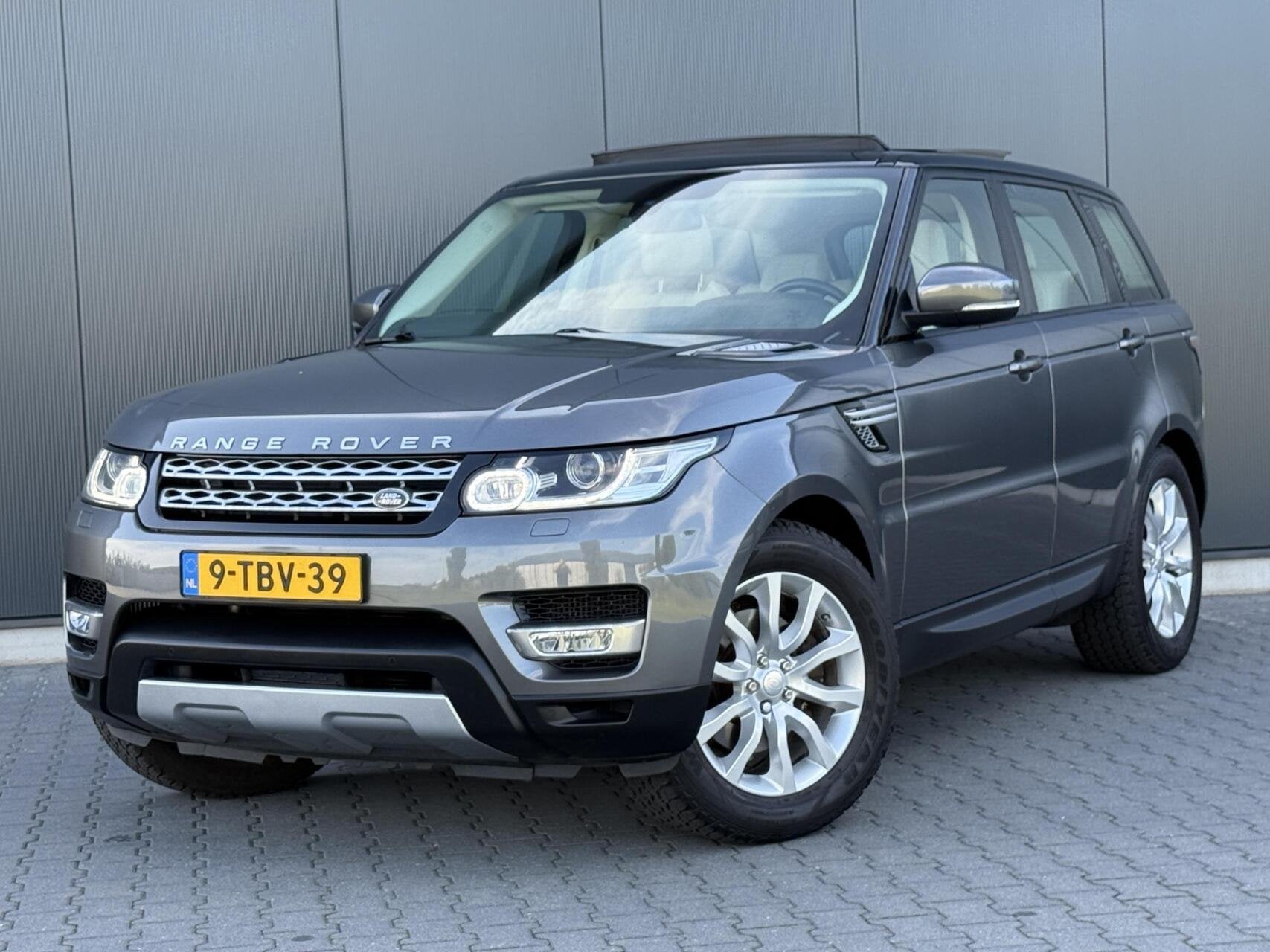 Range Rover Sport 3.0 TDV6 HSE Pano - Leder - Keurig Onderho, Euro 5, Gebruikt, 2993 cc, 258 pk
