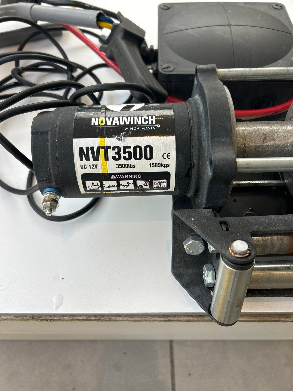 Nette Novawinch NVT 3500 LBS Lier met Accu en Accubak, Ophalen, Gebruikt