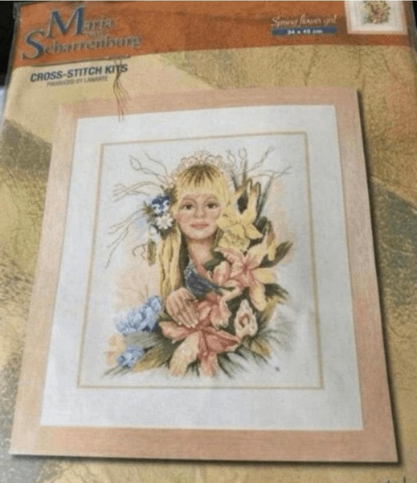 BORDUURPAKKET LANARTE M. VAN SCHARRENBURG SPRING FLOWER GIRL, Verzenden, Nieuw, Handborduren, Borduurpakket