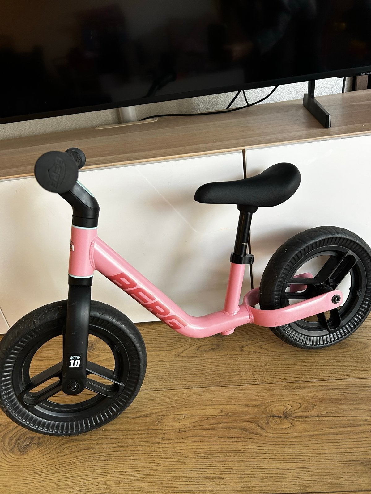 BERG MOOV 10 loopfiets roze - Zo goed als nieuw, Fietsen en Brommers, Ophalen, Zo goed als nieuw, Minder dan 16 inch