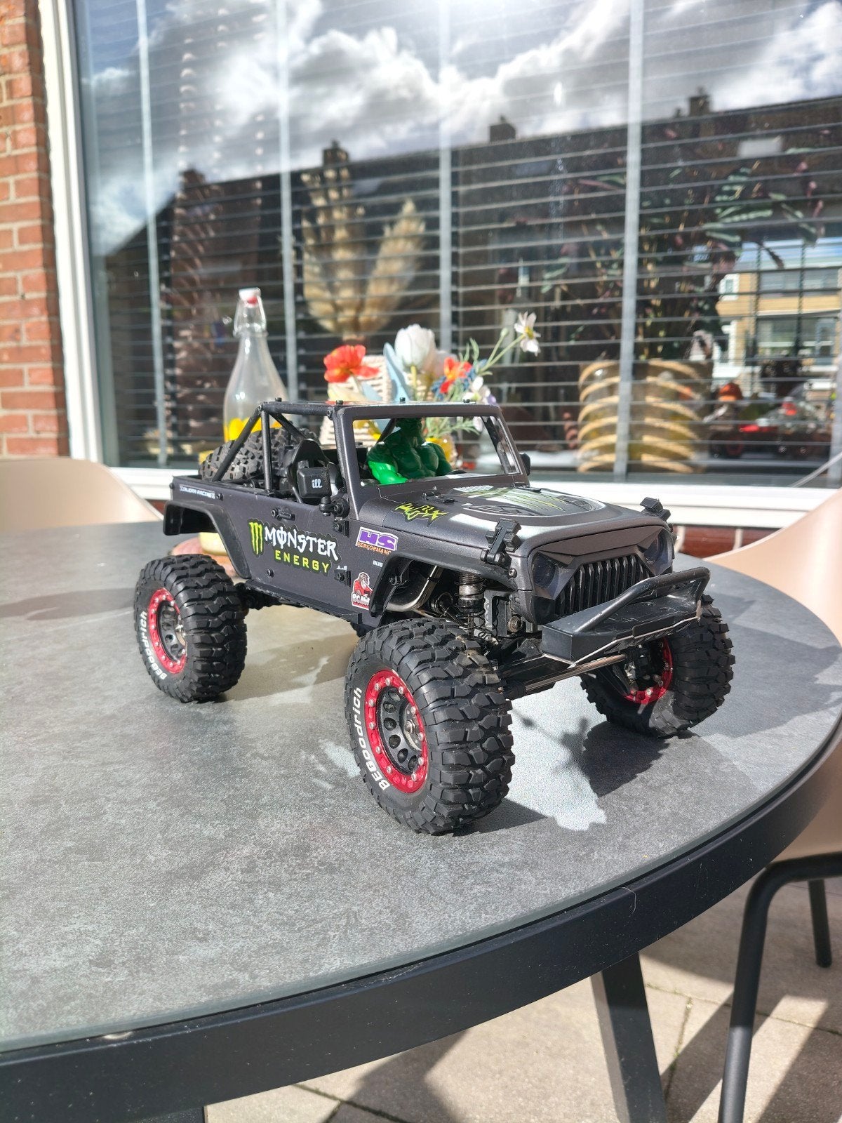 mjx h12y Custom crawler, Ophalen of Verzenden, Zo goed als nieuw, Elektro, Auto offroad