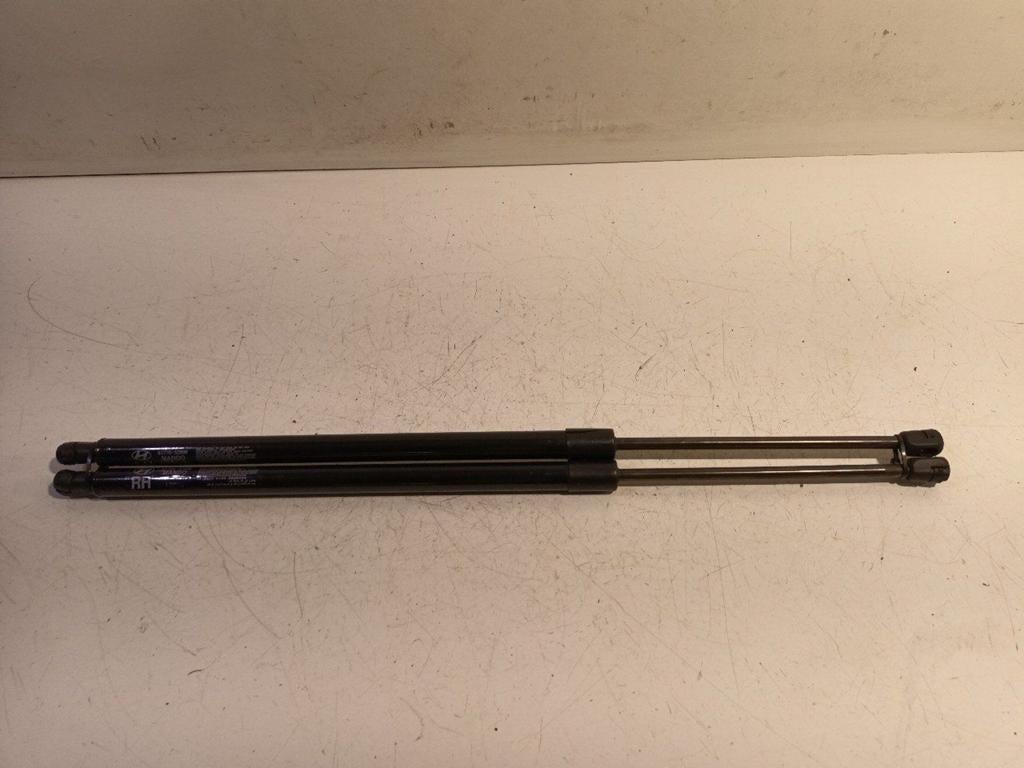 Gasdrukveerset achter Hyundai i40, Onderdelen@venauto.nl, Van der Ven Autorecycling B.V., Gebruikt, Ettenseweg 76, 4706 PB Roosendaal, The Netherlands