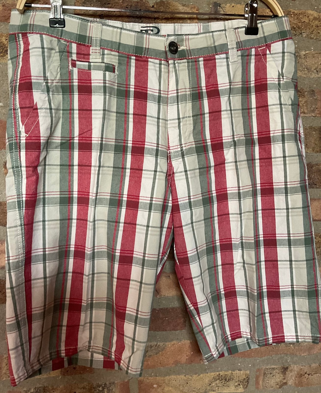 Tom Ramsey als nieuwe bermuda, ruit rood groen mt 50, Kleding | Heren, Ophalen of Verzenden, Zo goed als nieuw, Maat 48/50 (M)