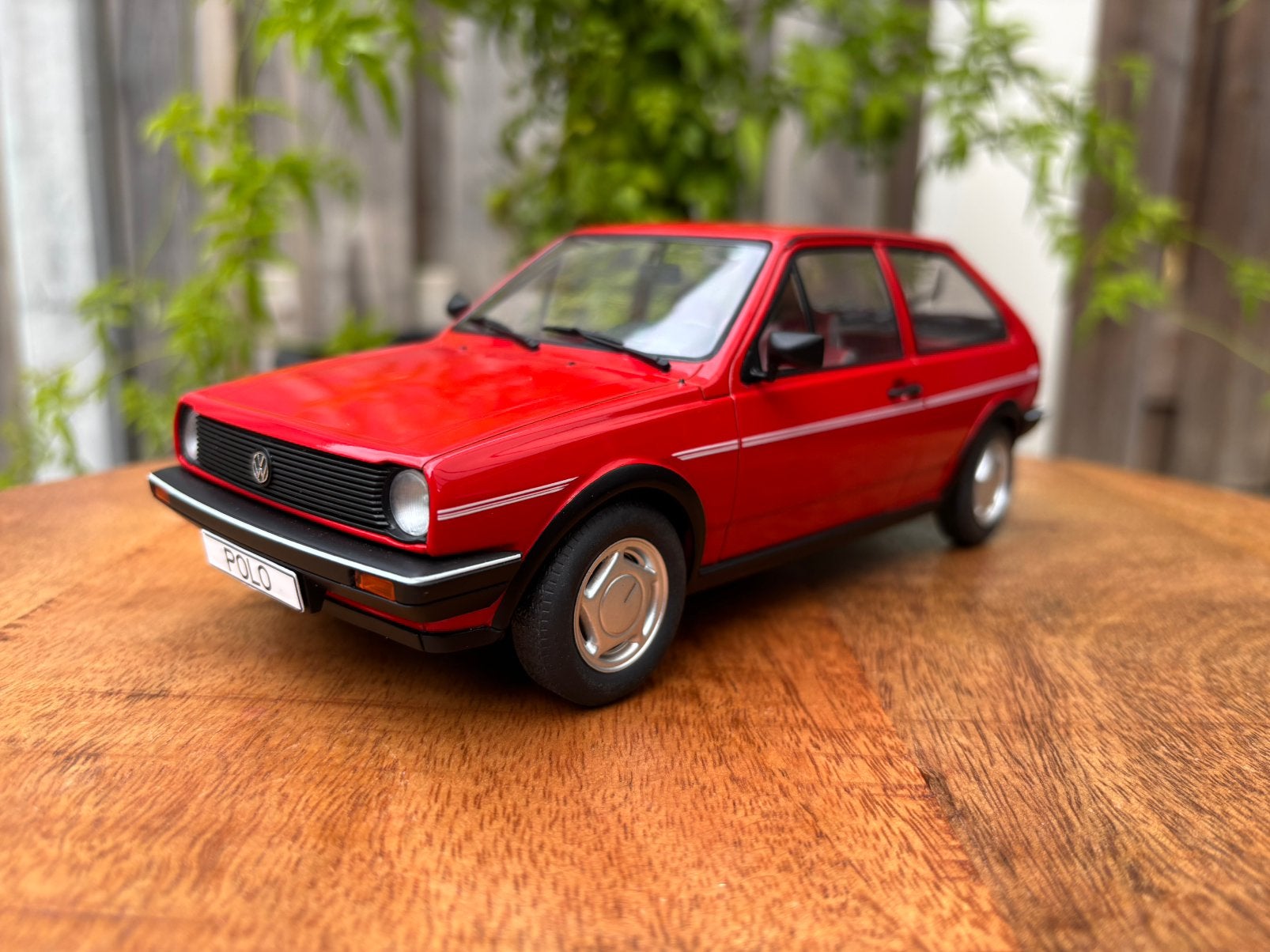 MCG Volkswagen Polo 86c GT Coupe Fox rood 1:18, Ophalen of Verzenden, Nieuw, Auto, Overige merken