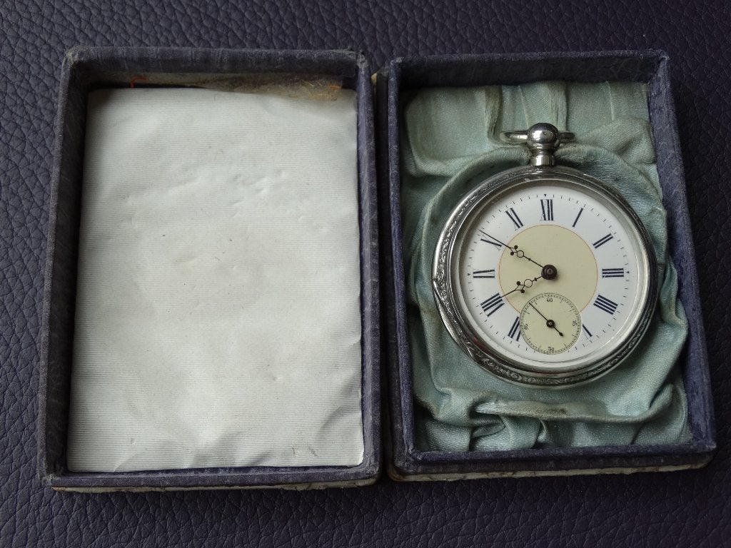 Antiek zilveren zakhorloge, origineel doosje, klokje zilver, Sieraden, Tassen en Uiterlijk, Horloges | Antiek, Overige merken