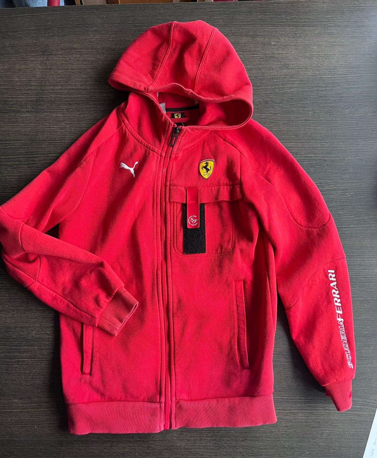 Puma Ferrari vest maat 152, Kinderen en Baby's, Ophalen of Verzenden, Gebruikt, Jongen, Trui of Vest