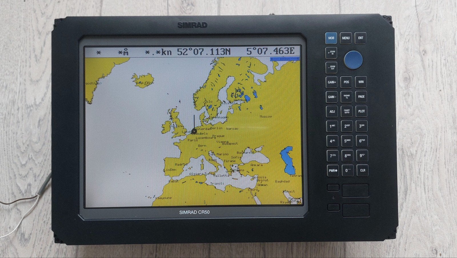Simrad CR50 kaartplotter fishfinder., Ophalen of Verzenden, Zo goed als nieuw, Kaartplotter of Fish Finder