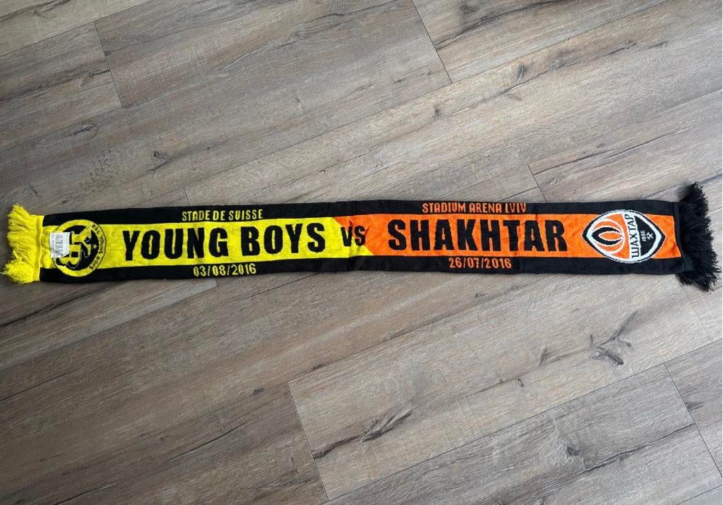 Young Boys Shaktar Donetsk sjaal, Ophalen of Verzenden, Zo goed als nieuw, Buitenlandse clubs, Vaantje of Sjaal