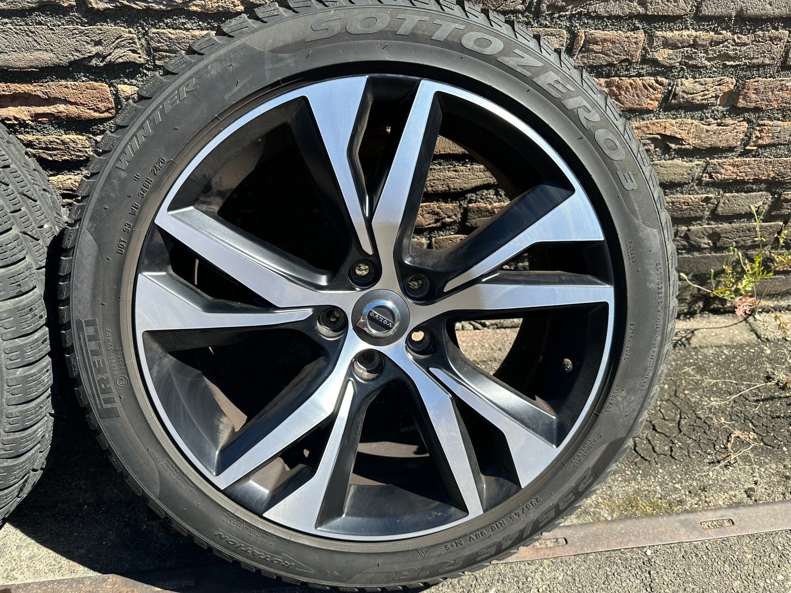 Volvo V60 velgen origineel 235 40 18, Auto-onderdelen, Banden en Velgen, 18 inch, 235 mm, Winterbanden, Ophalen of Verzenden