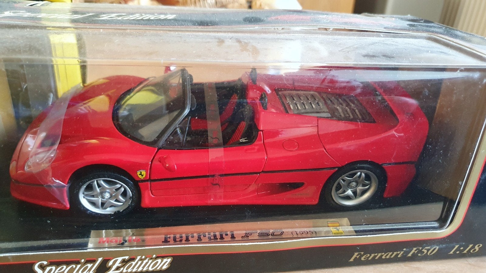 Ferrari F50 Maisto 1:18, Hobby en Vrije tijd, Modelauto's | 1:18, Ophalen, Zo goed als nieuw, Maisto