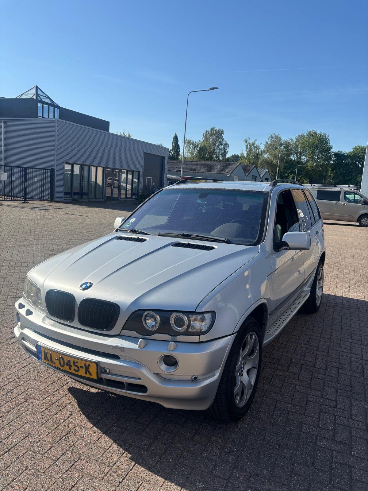 BMW X5 4.4. 2000 Grijs voll opties, Auto's, Automaat, 138 €/maand, Vierwielaandrijving, Particulier