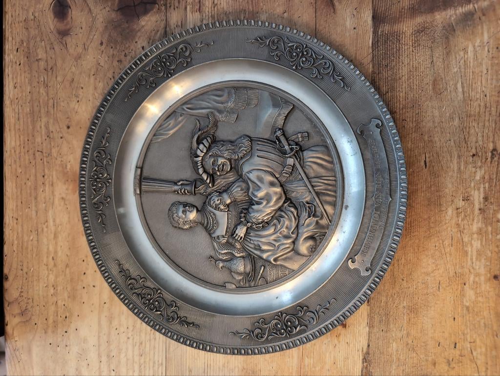Vintage Duits Tinnen Bord met Reliëfdecoratie, Antiek en Kunst, Ophalen of Verzenden