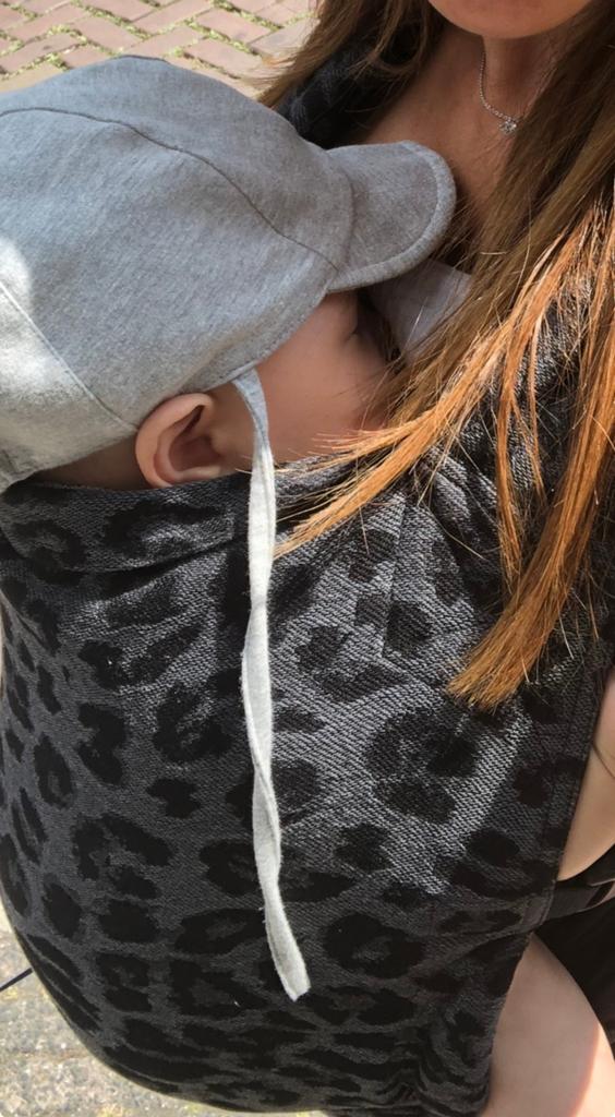 Artipoppe draagzak Zeitgeist babycarrier leopard grijs ZGAN, Ophalen of Verzenden, Zo goed als nieuw, Draagzak, Overige merken