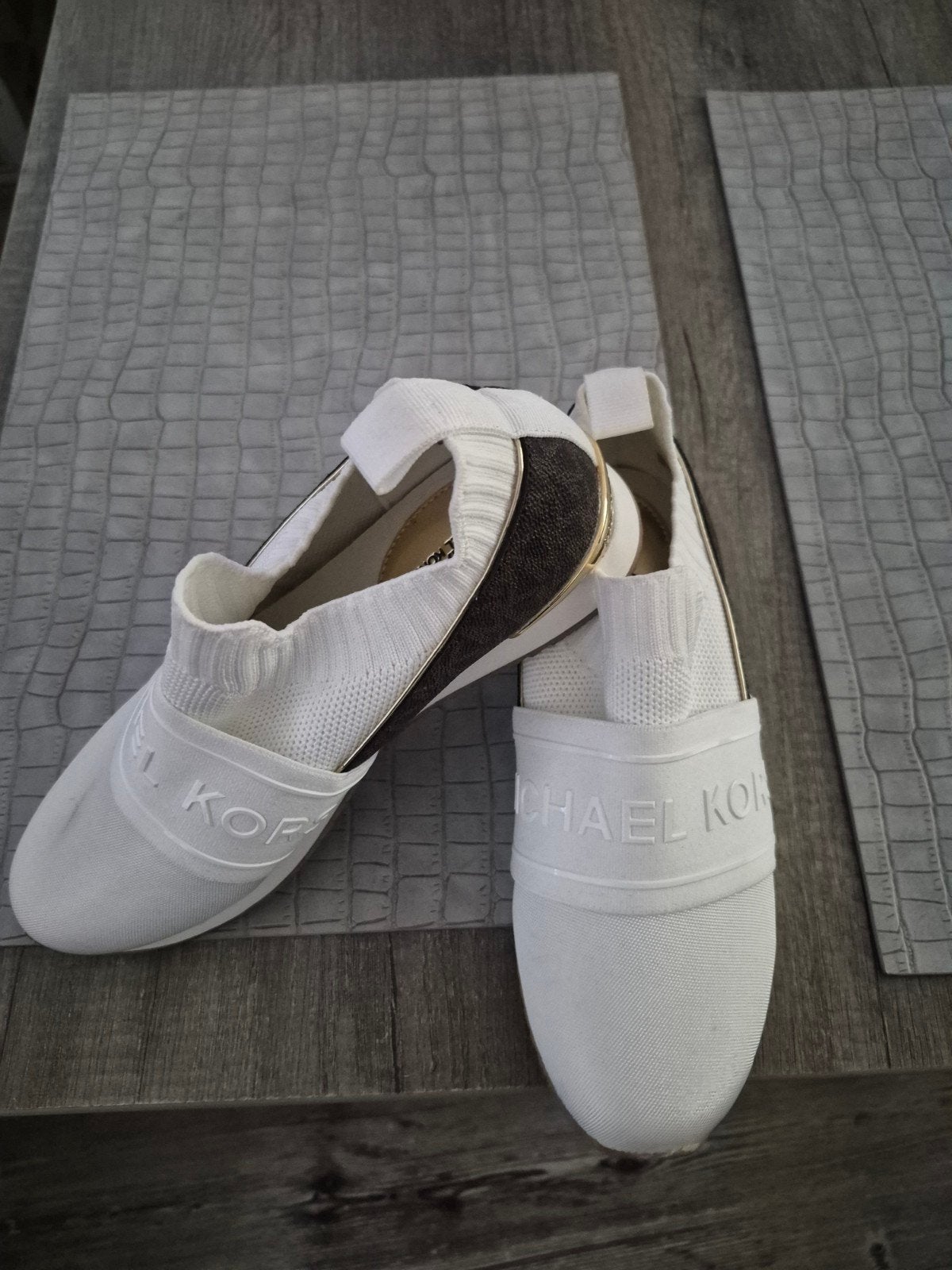 Michael Kors sneakers maat 36, zo goed als nieuw, Michael Kors, Wit, Ophalen of Verzenden, Sneakers of Gympen