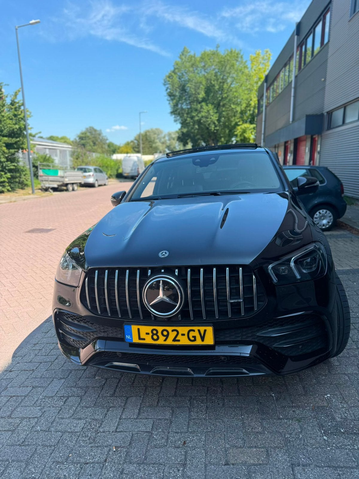 een prachtige Mercedes-AMG GLE 53 4MATIC+ Coupé, Auto's, Mercedes-Benz, Automaat, Zwart, Lichtsensor, 2500 kg