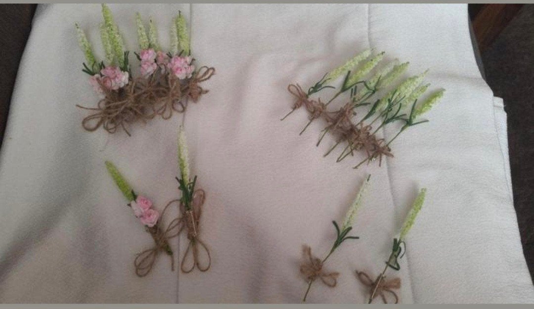 20 Handgemaakte Corsages voor Bruiloft/Trouwfeest, Ophalen of Verzenden