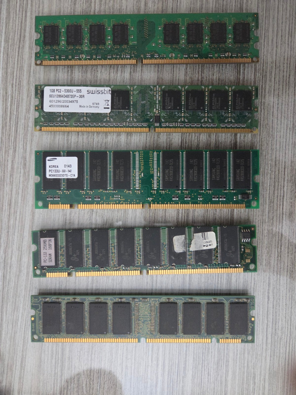 Diverse RAM Geheugenmodules (DDR, DDR2, SDRAM), Computers en Software, RAM geheugen, Ophalen of Verzenden