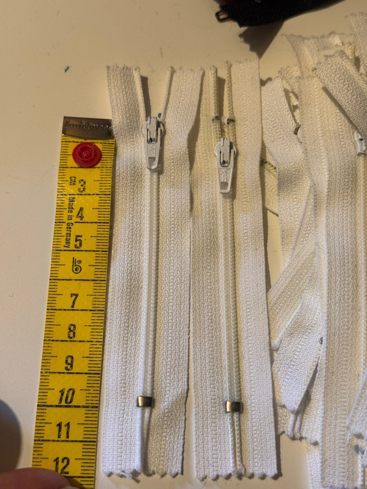 YKK Ritsen 10cm Wit - 25 stuks, Hobby en Vrije tijd, Naaien en Fournituren, Ophalen of Verzenden, Nieuw, Rits of Sluiting