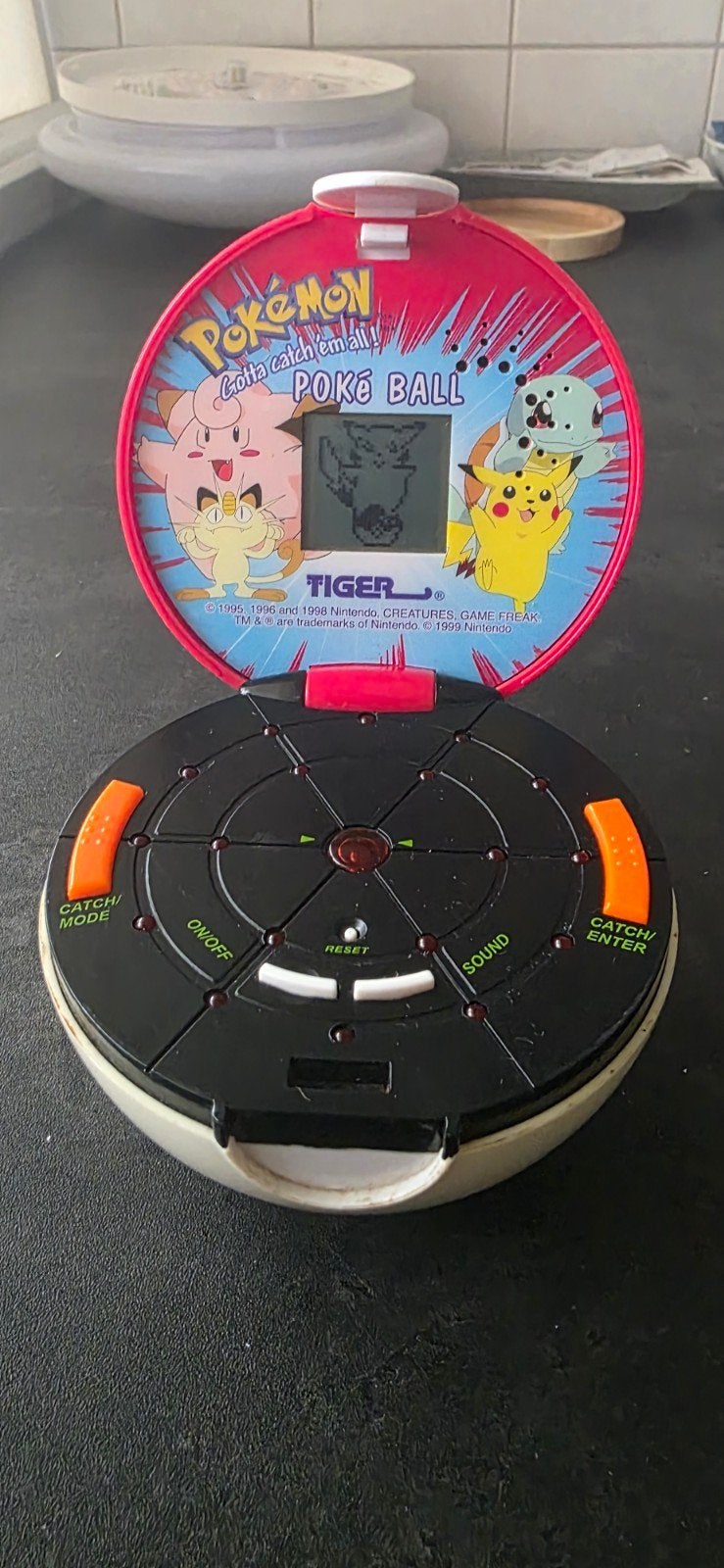 Vintage Pokémon Poké Ball Tiger Electronics handheld game, Gebruikt, 1 speler, Vanaf 7 jaar, Ophalen